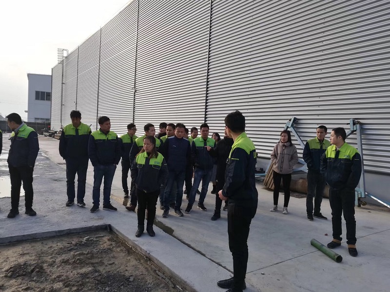 南通工廠上班第一天進(jìn)行全面培訓(xùn) 南通工廠上班第一天進(jìn)行全面培訓(xùn)